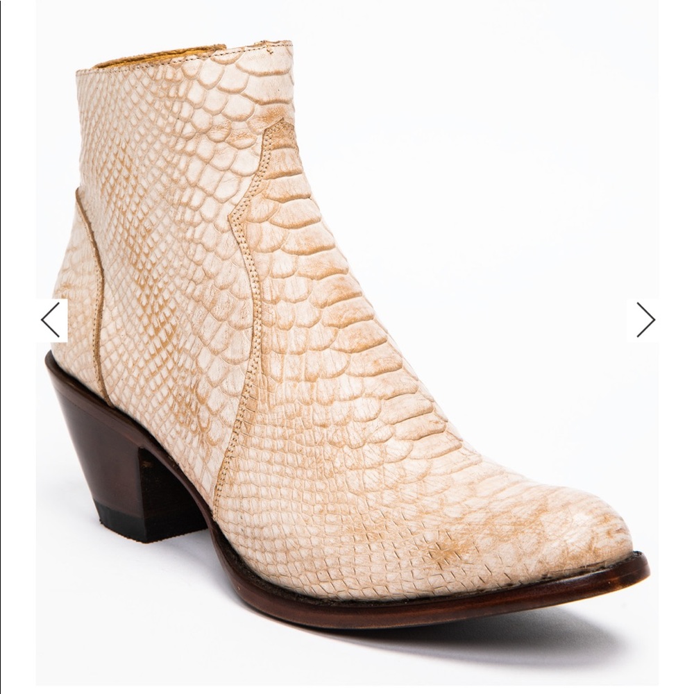 Idyllwind Women’s Wings Bone Western Booty